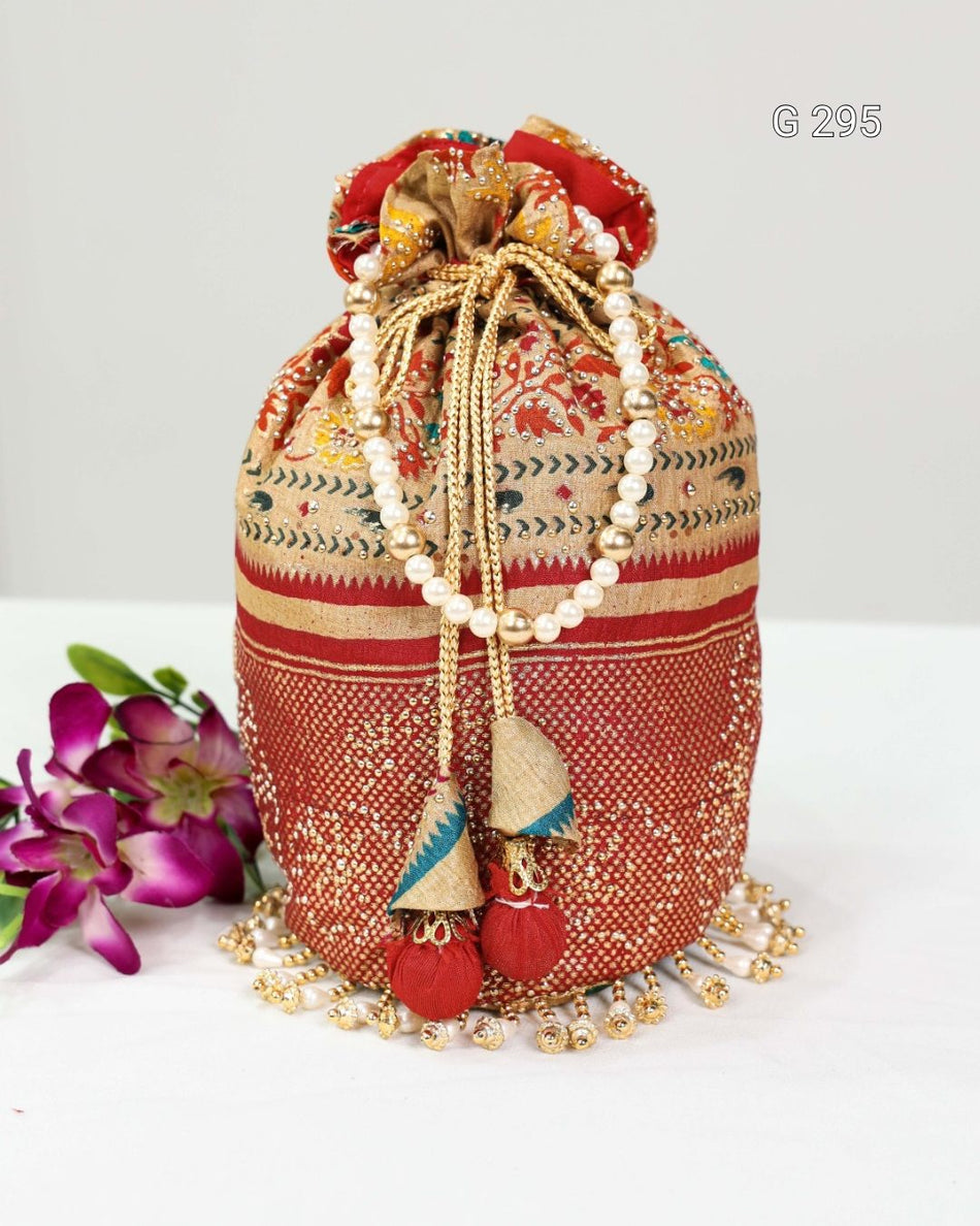 Foil Print Dola Silk Batwa with Stone Work & Lace Border – G 295