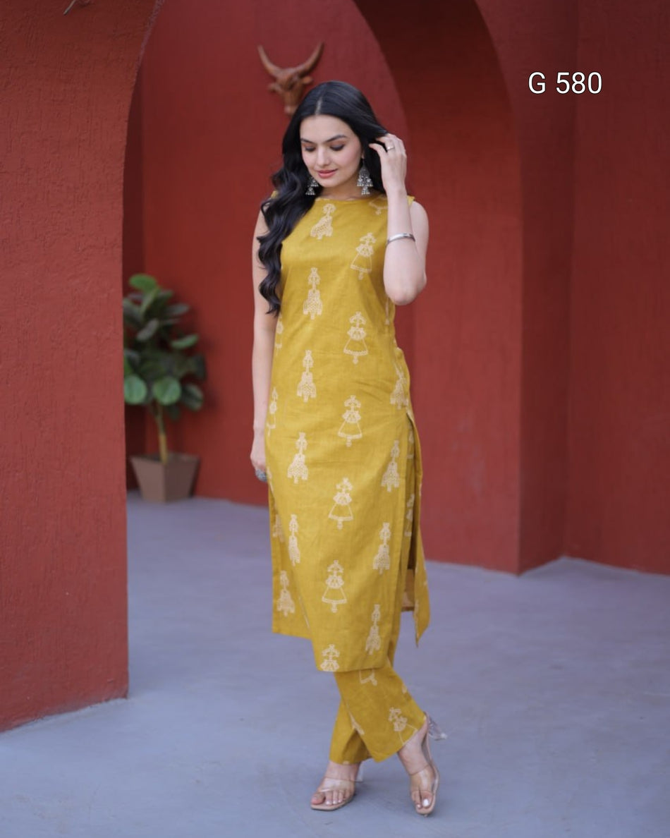 Stylish Printed Kurti with Functional Pocket Detail - G 580