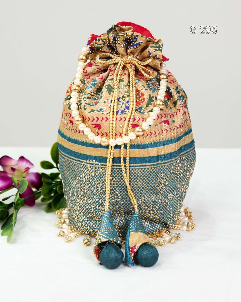 Foil Print Dola Silk Batwa with Stone Work & Lace Border – G 295